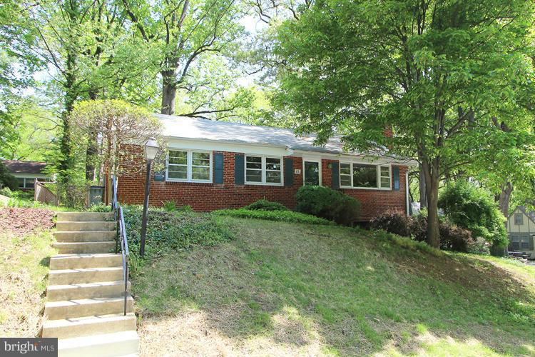 18 Sunnyside Road Silver Spring, MD 20910 - Photo 2 of 25 Exterior (Front)