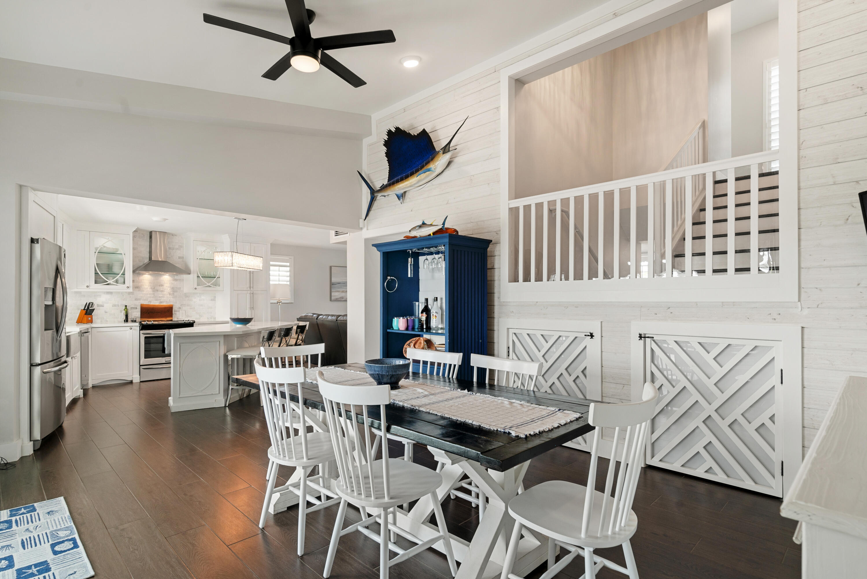215 Wildwood Circle Key Largo, FL 33037 - Photo 18 of 61 a view of a dining room with furniture