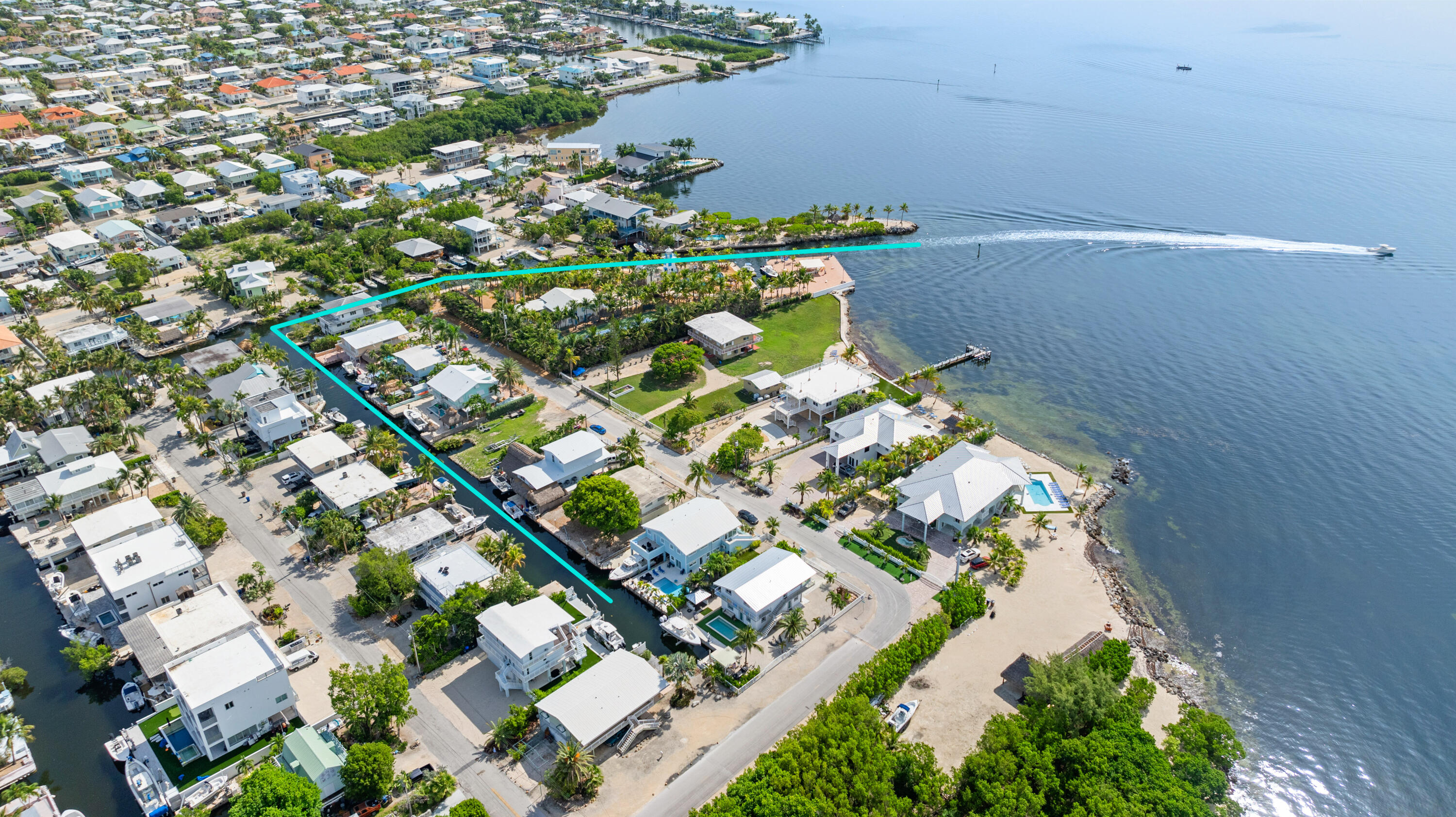 215 Wildwood Circle Key Largo, FL 33037 - Photo 45 of 61 Straight Shot to the Ocean