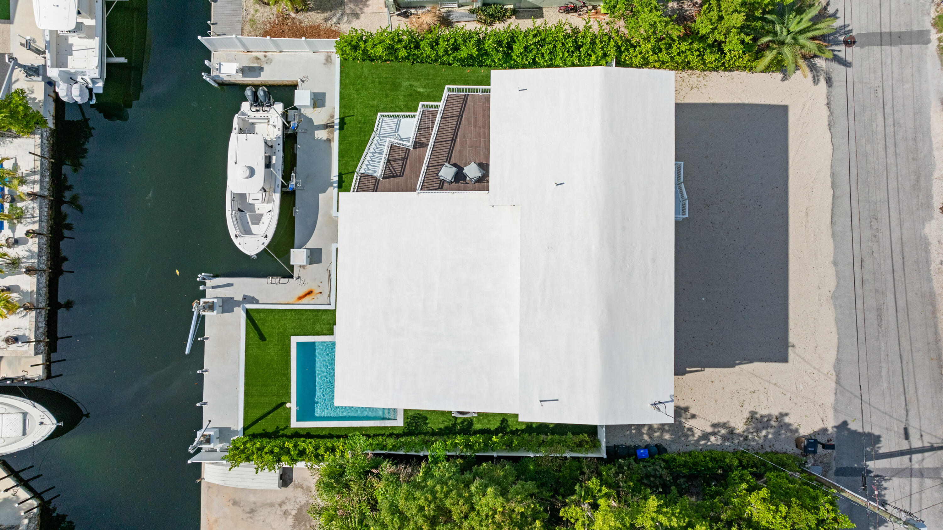 215 Wildwood Circle Key Largo, FL 33037 - Photo 53 of 61 a view of outdoor space and yard