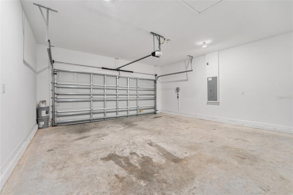 7755 Southwest 74th Loop Ocala, FL 34481 - Photo 43 of 66 a view of a garage