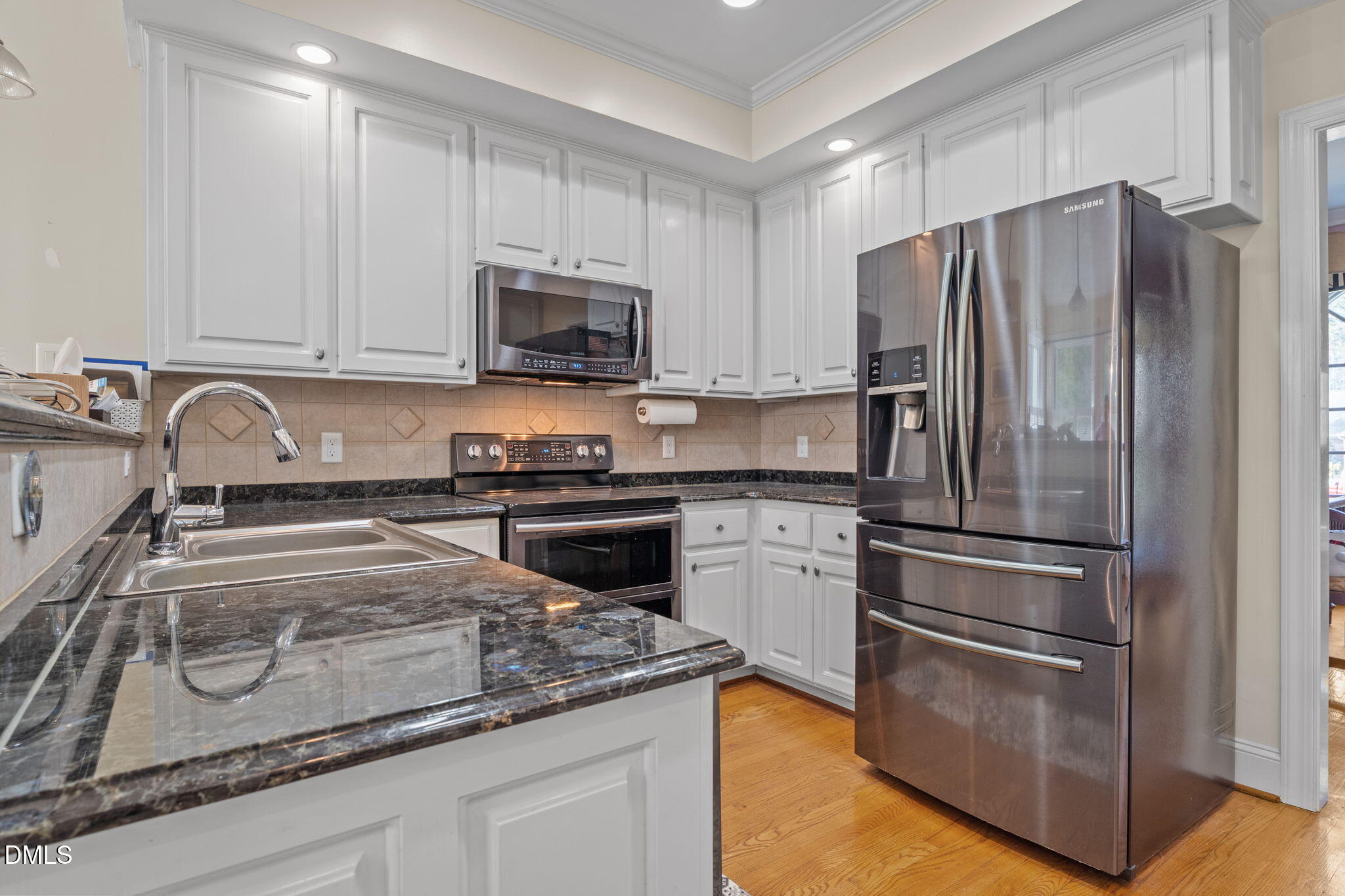 1005 Downing Way Court Raleigh, NC 27614 - Photo 9 of 32 17-web-or-mls-DSC00010