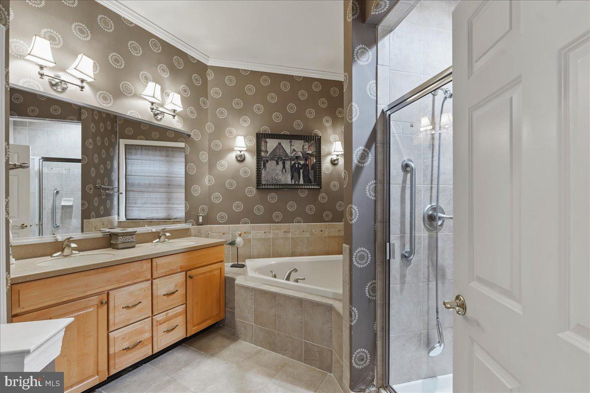 229 Hanover Road Phoenixville, PA 19460 - Photo 20 of 41 Deluxe Bath