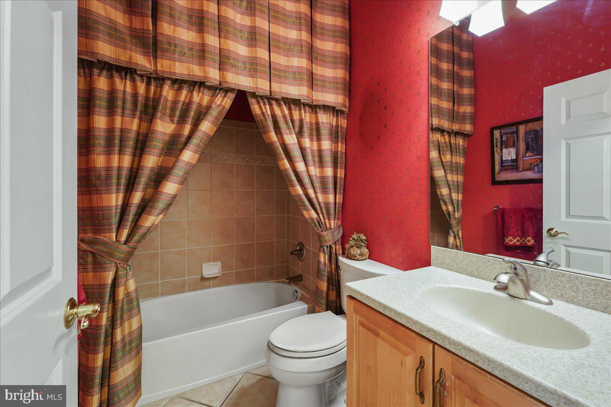 229 Hanover Road Phoenixville, PA 19460 - Photo 22 of 41 Second full bath