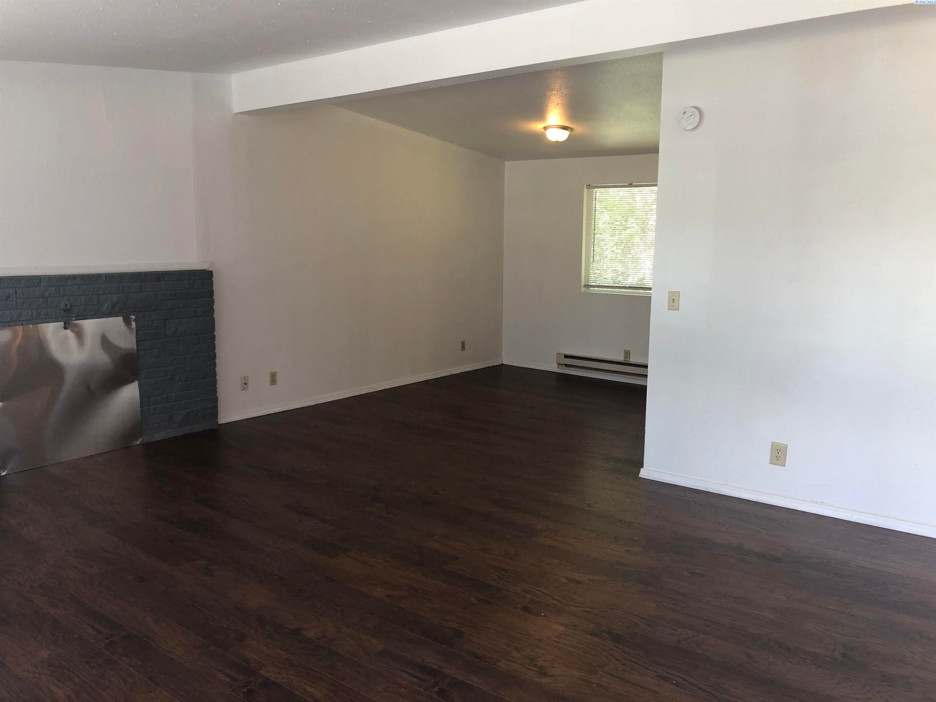 1725 Northeast Valley Road Pullman, WA 99163 - Photo 2 of 21 Gallery Image 2