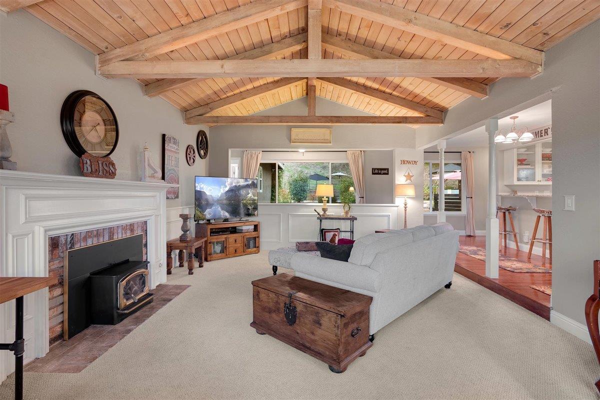 10070 Burchell Road Gilroy, CA 95020 - Photo 6 of 24