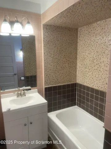 $1,850 | 2301 Boulevard Avenue, Scranton, PA 18509