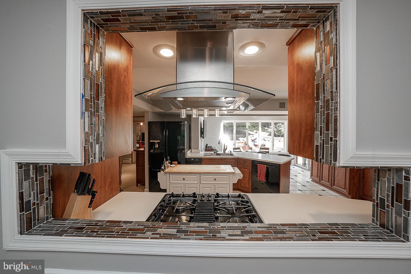 180 Upper Gulph Road Wayne, PA 19087 - Photo 49 of 86 kitchen hood