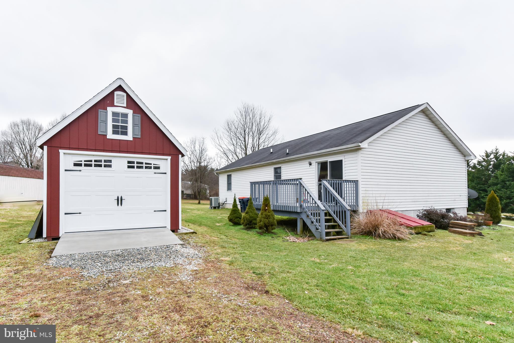 946 Leeds Road Elkton, MD 21921 - Photo 20 of 24 Large Deck and Detached Garage
