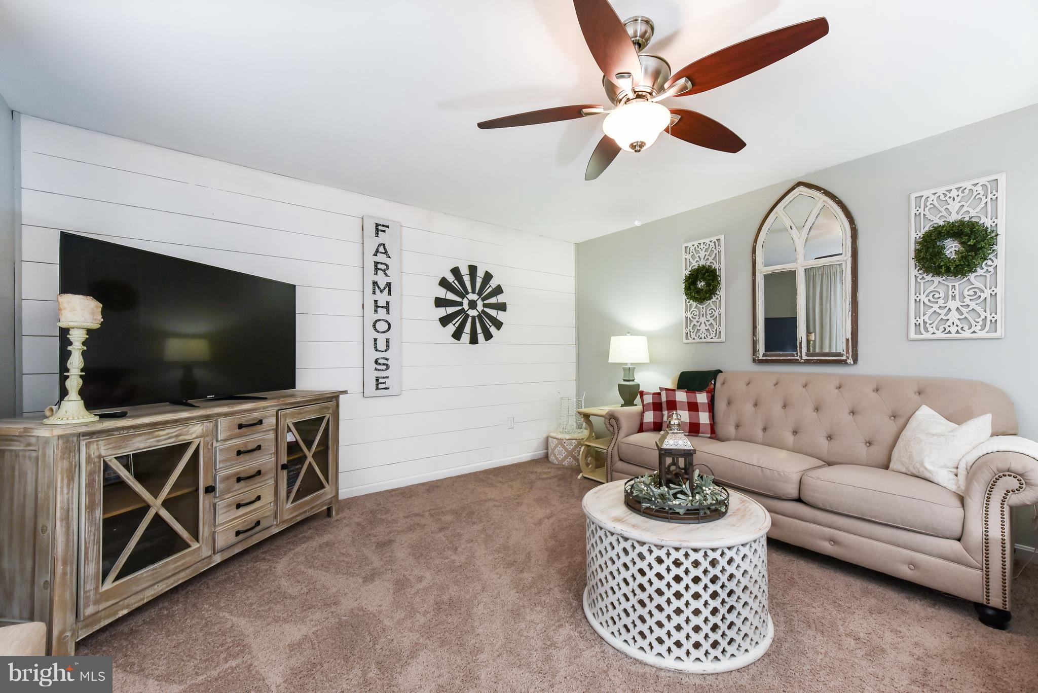 946 Leeds Road Elkton, MD 21921 - Photo 3 of 24 Large Living Room with Feature Wall