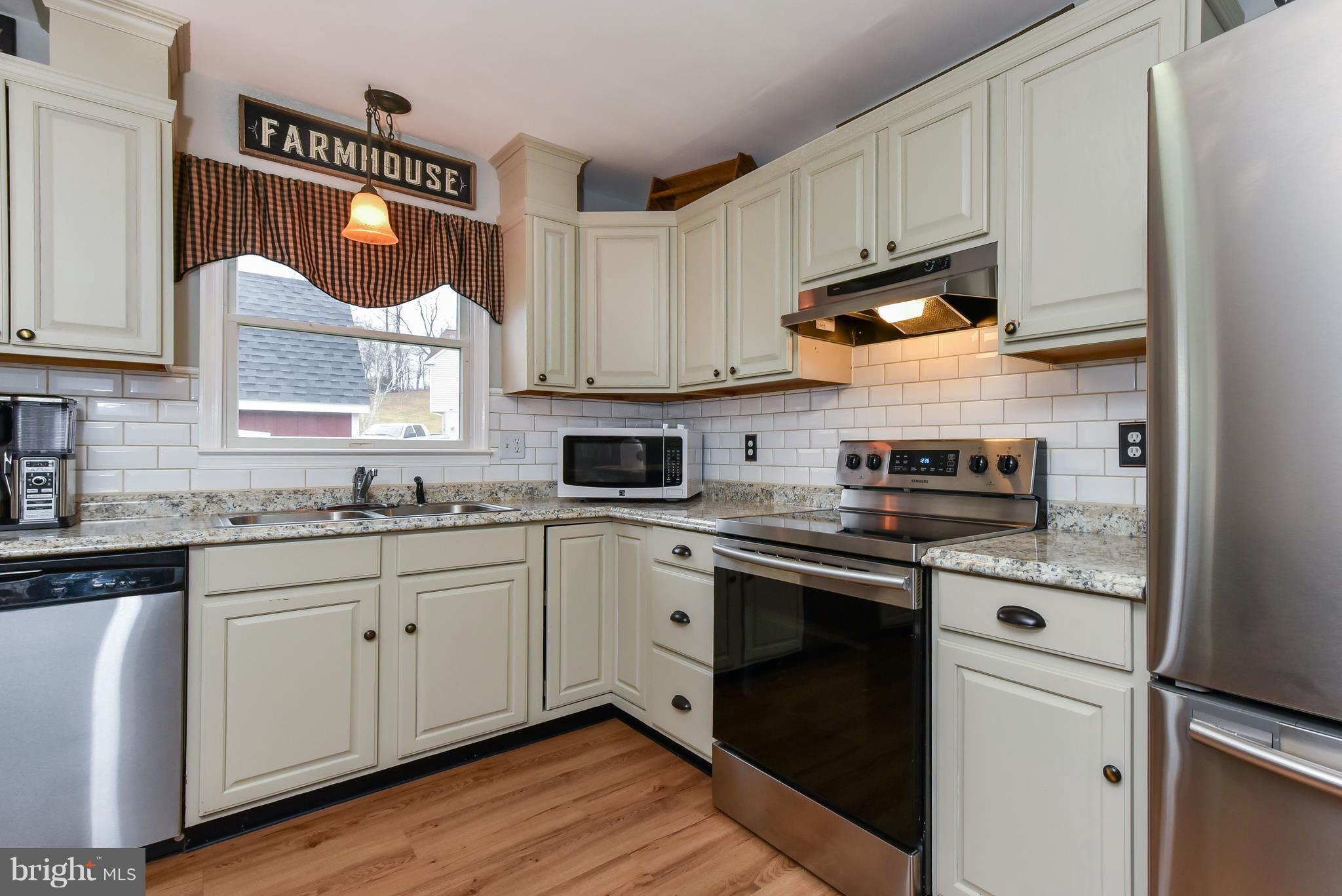 946 Leeds Road Elkton, MD 21921 - Photo 7 of 24 Newer Appliances, Granite Counters