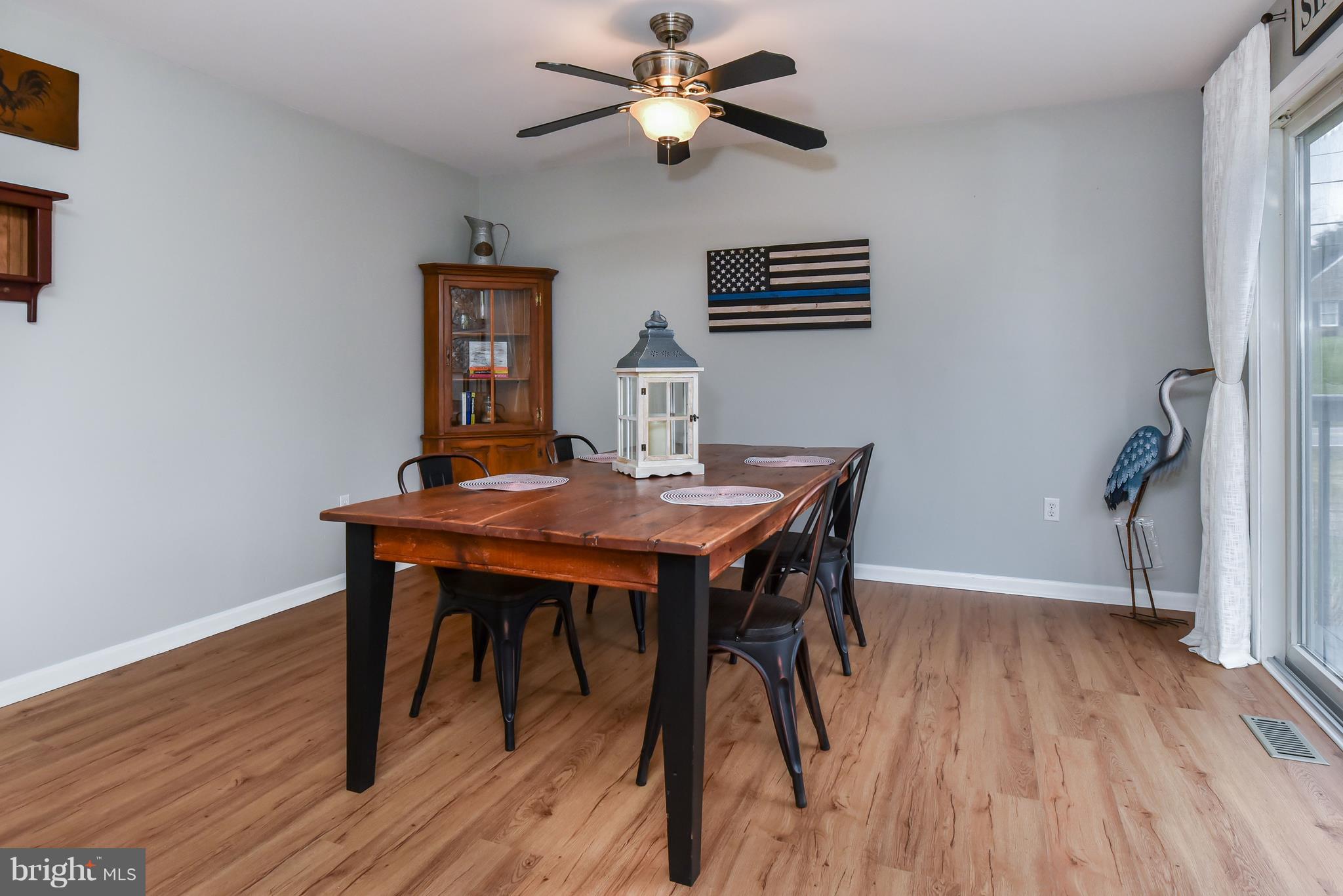 946 Leeds Road Elkton, MD 21921 - Photo 10 of 24 Dining Area / Slider Out To Deck