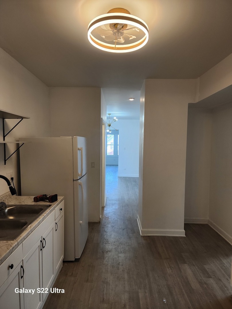 8909 South Houston Avenue Chicago, IL 60617 - Photo 14 of 19