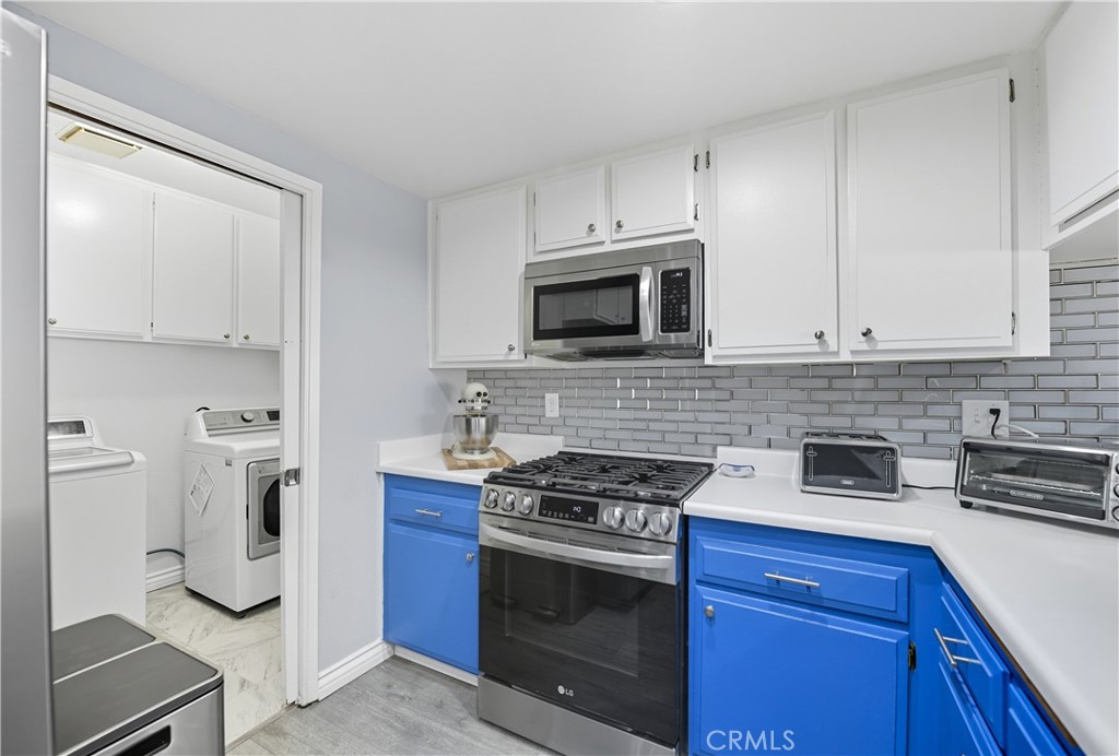 2450 Stow Street Simi Valley, CA 93063 - Photo 10 of 24