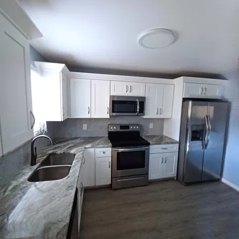 $1,800 | 4820 Lucerne Lakes Boulevard West, Unit 108, Lake Worth, FL 33467