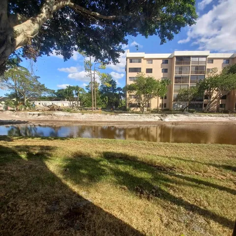 $1,800 | 4820 Lucerne Lakes Boulevard West, Unit 108, Lake Worth, FL 33467