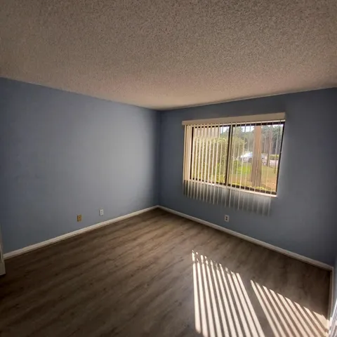 $1,800 | 4820 Lucerne Lakes Boulevard West, Unit 108, Lake Worth, FL 33467