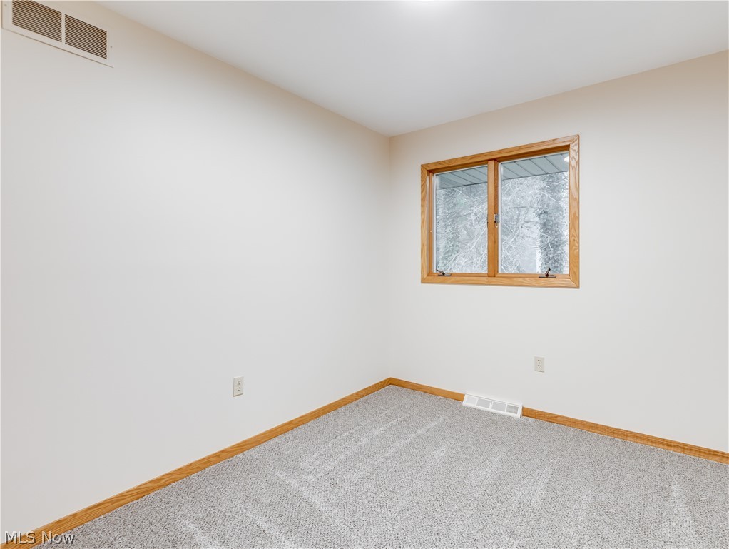 99 South Hametown Road Akron, OH 44321 - Photo 14 of 31