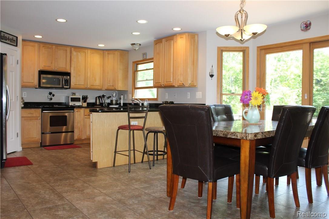 40127 Robbe Road Belleville, MI 48111 - Photo 11 of 44 Robbe House (25).JPG
