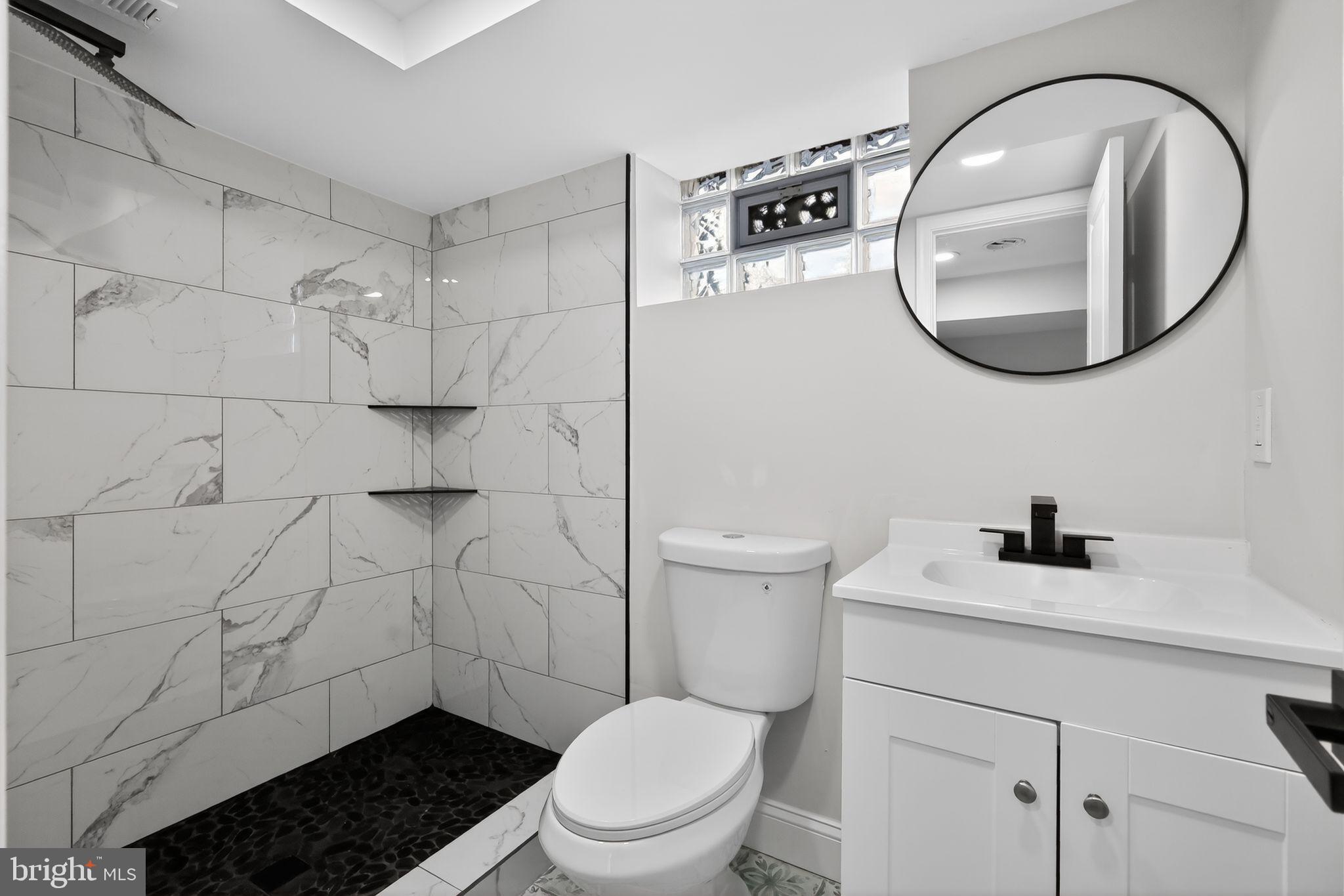 7908 Underhill Road Baltimore, MD 21237 - Photo 21 of 30 Quartz bath surround