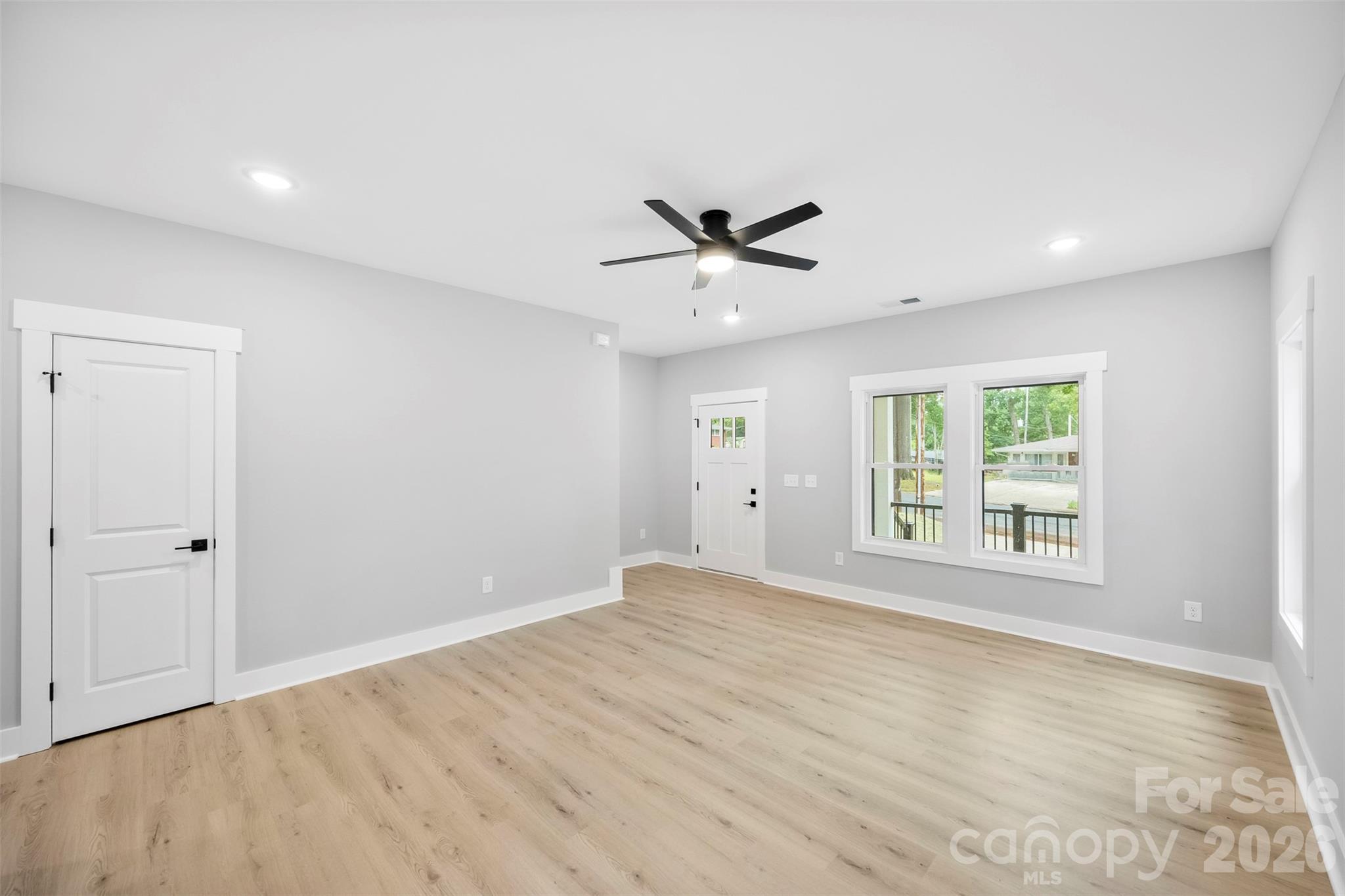 392 Park Road Albemarle, NC 28001 - Photo 3 of 37