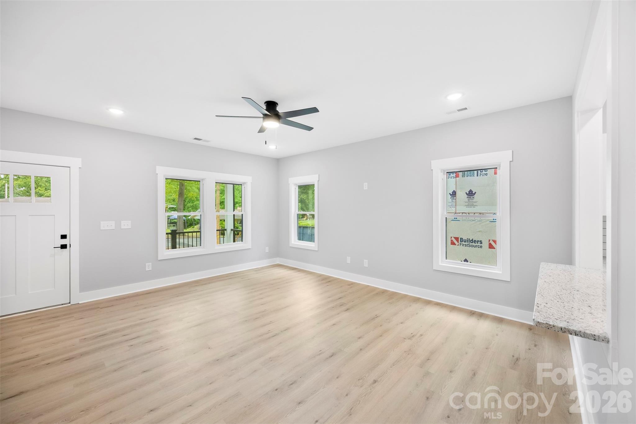 392 Park Road Albemarle, NC 28001 - Photo 4 of 37