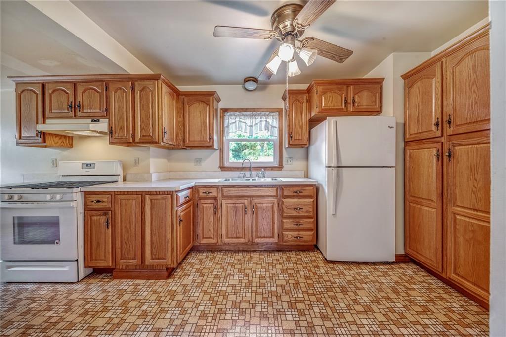 76 A Noblestown Road Carnegie, PA 15106 - Photo 2 of 22 Gallery Image 2