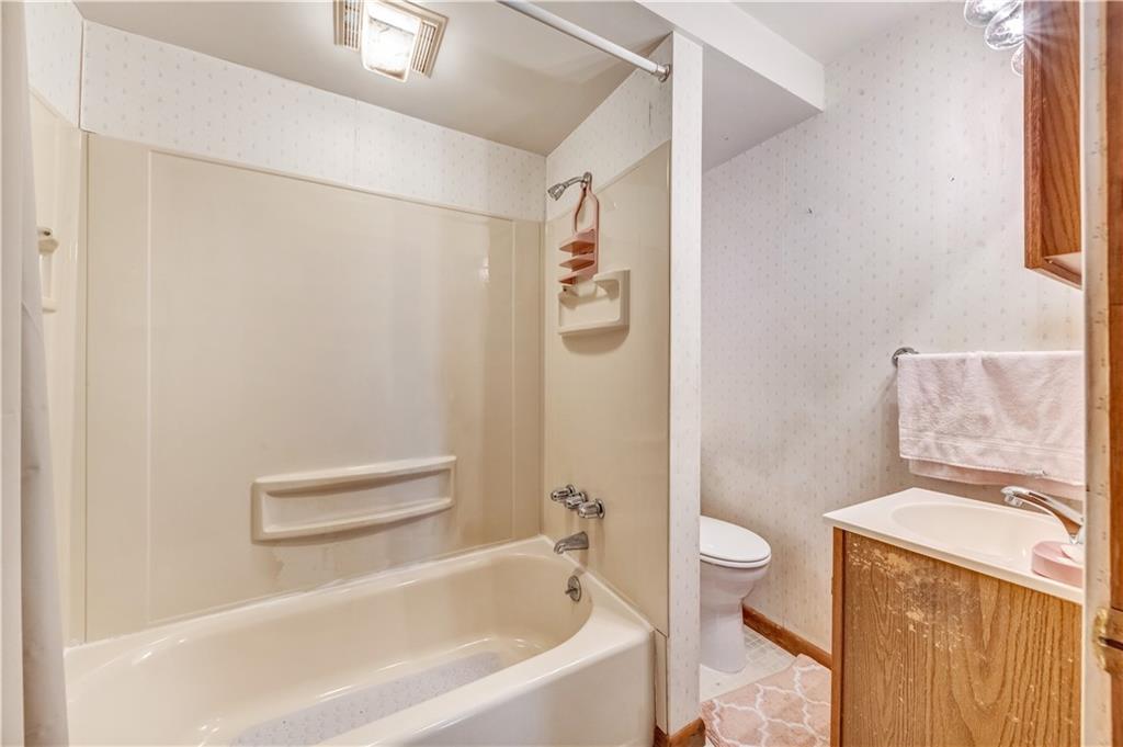76 A Noblestown Road Carnegie, PA 15106 - Photo 17 of 22 Gallery Image 17