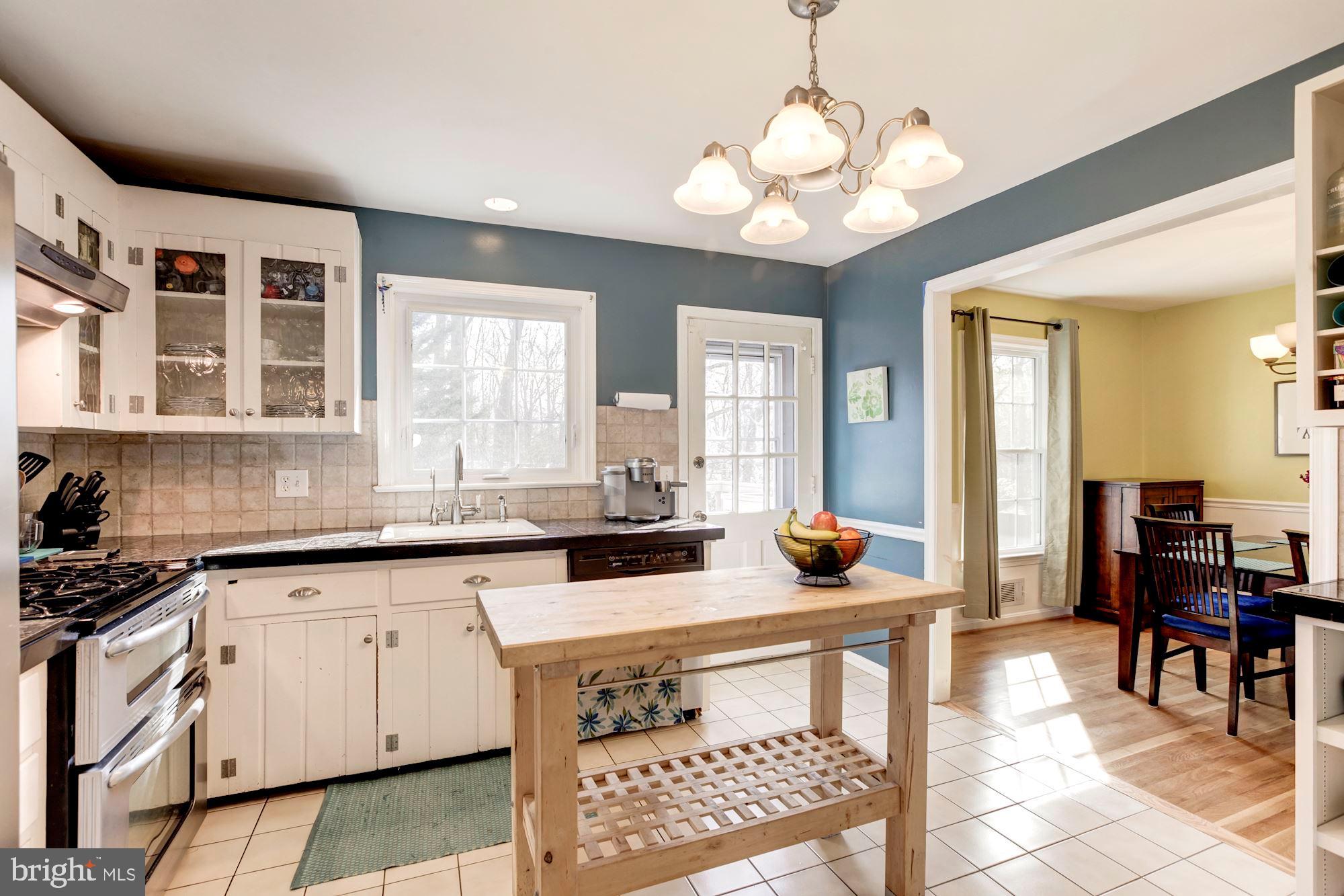 8306 Geneva Mason Road Potomac, MD 20854 - Photo 14 of 33 Great kitchen