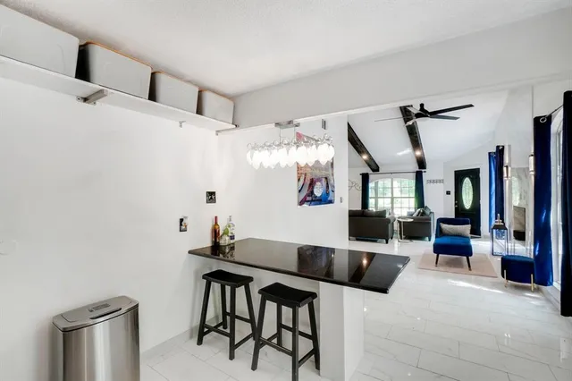 $1,900 | 624 Apache Trail, Tool, TX 75143