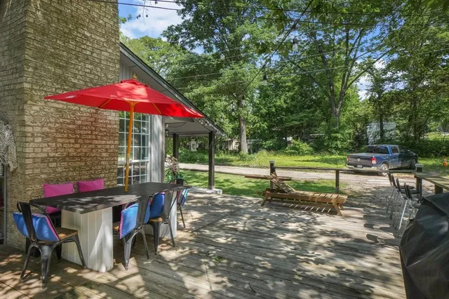 $1,900 | 624 Apache Trail, Tool, TX 75143