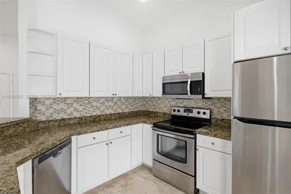 $4,300 | 922 Falling Water Road, Unit 922, Weston, FL 33326