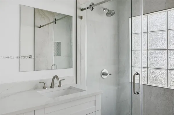 $4,300 | 922 Falling Water Road, Unit 922, Weston, FL 33326