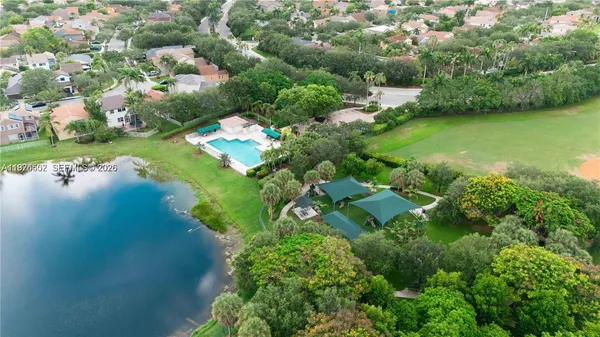 $4,300 | 922 Falling Water Road, Unit 922, Weston, FL 33326