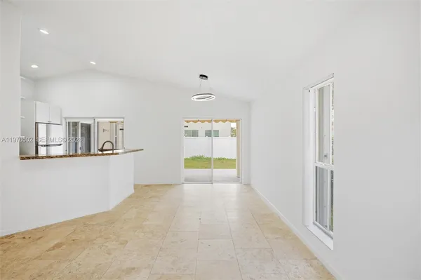 $4,300 | 922 Falling Water Road, Unit 922, Weston, FL 33326