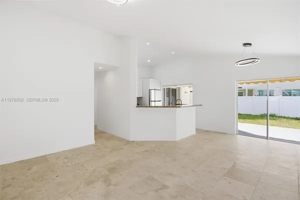 $4,300 | 922 Falling Water Road, Unit 922, Weston, FL 33326