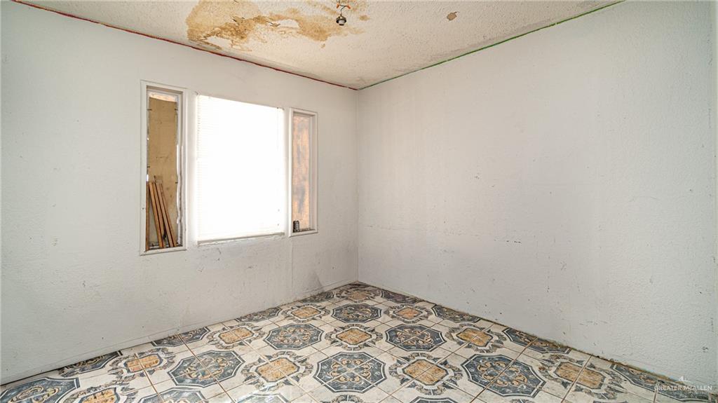 610 West Pike Boulevard Weslaco, TX 78596 - Photo 12 of 15 View of unfurnished room