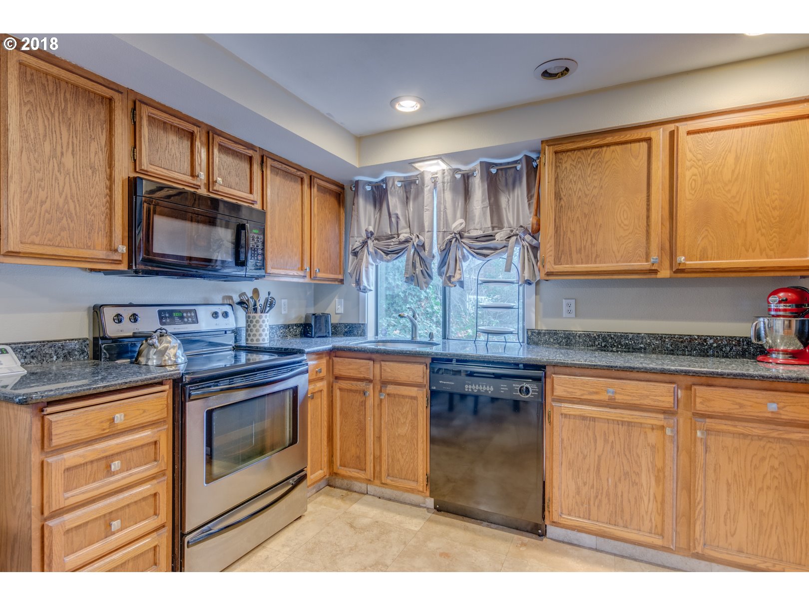 7210 Southwest Childs Road Lake Oswego, OR 97035 - Photo 9 of 31 Kitchen