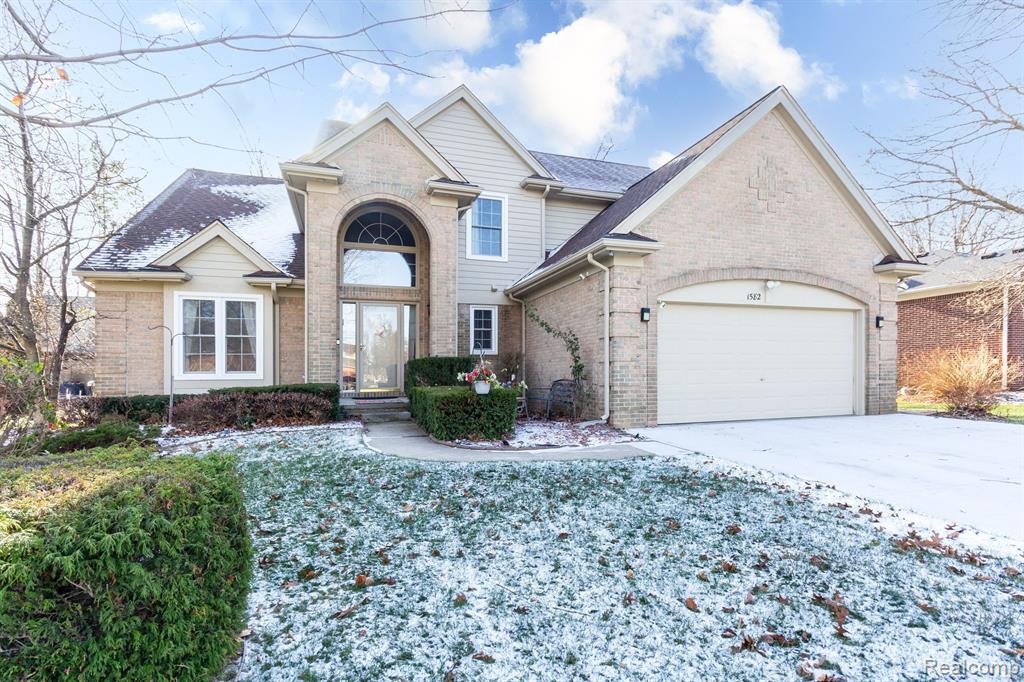 1582 Nadine Rochester Hills, MI 48307 - Photo 1 of 58