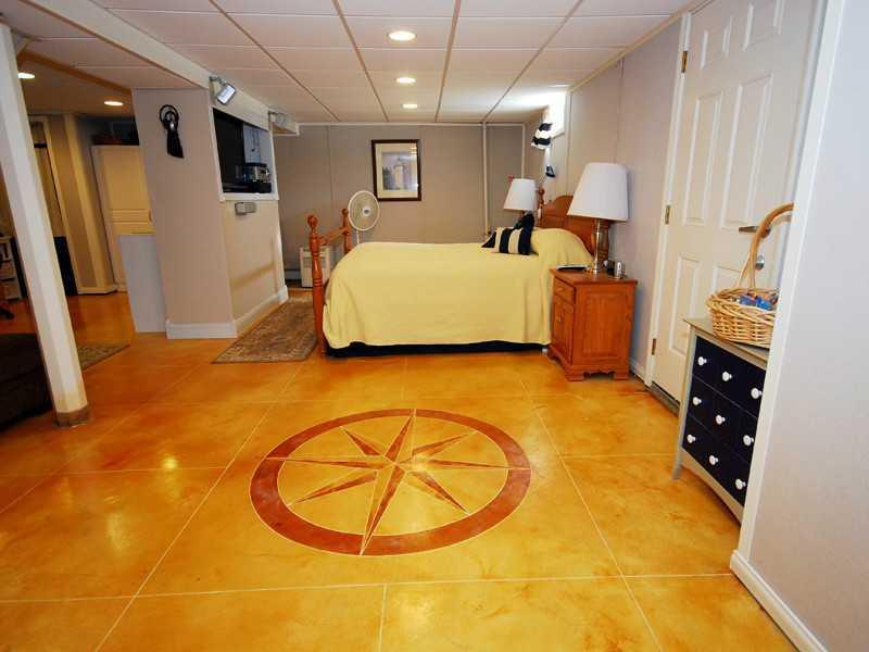 29 Parsonage Road North Yarmouth, ME 04097 - Photo 21 of 34 Den/Family/Great Room. currently...