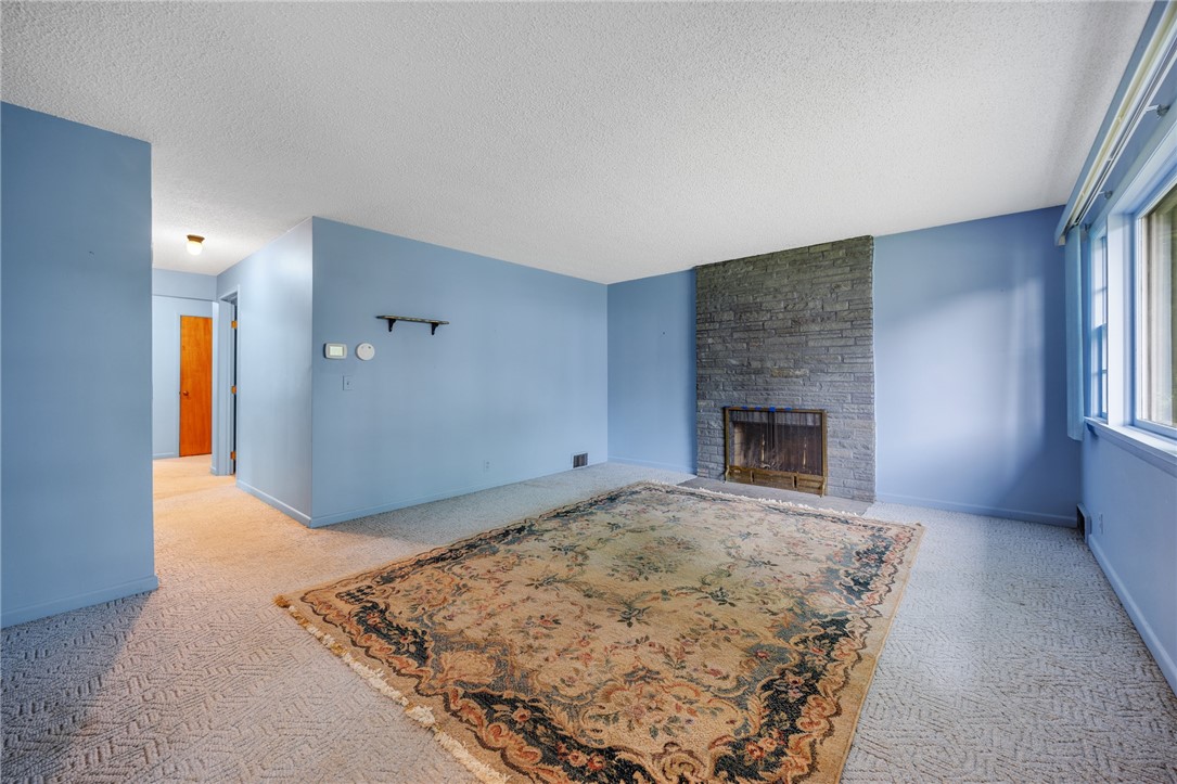 25 Wyncote Avenue Irondequoit, NY 14609 - Photo 4 of 24