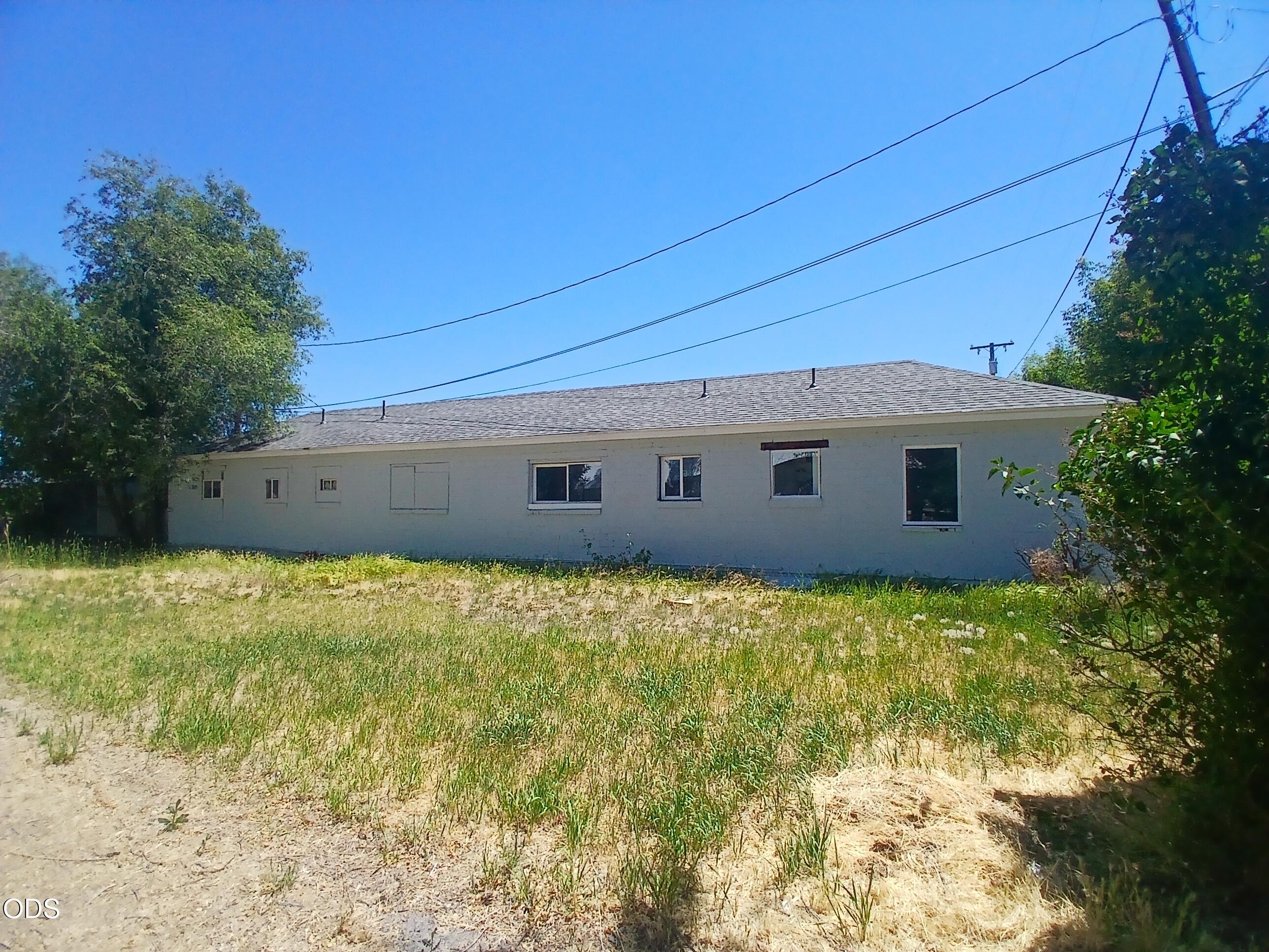 323 Commercial Street Klamath Falls, OR 97601 - Photo 4 of 31
