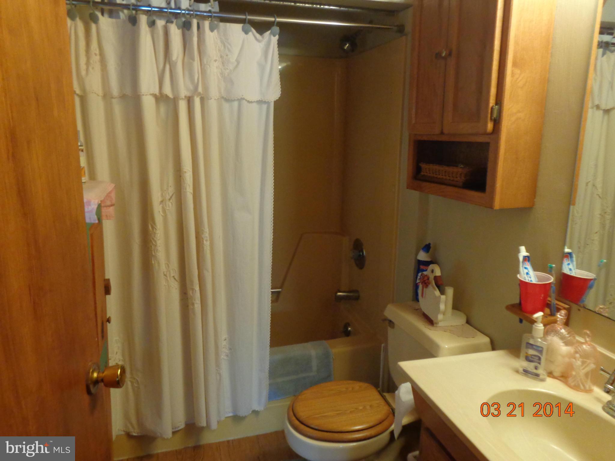 14038 Cedarfield Road Hagerstown, MD 21740 - Photo 22 of 30 Bath