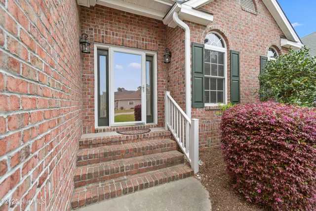 $399,000 | 154 Bernard Drive Northwest, Calabash, NC 28467