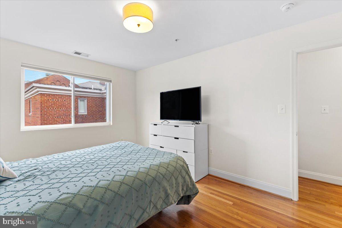 804 Taylor Street Northwest, Unit 403 Washington, DC 20011 - Photo 19 of 35