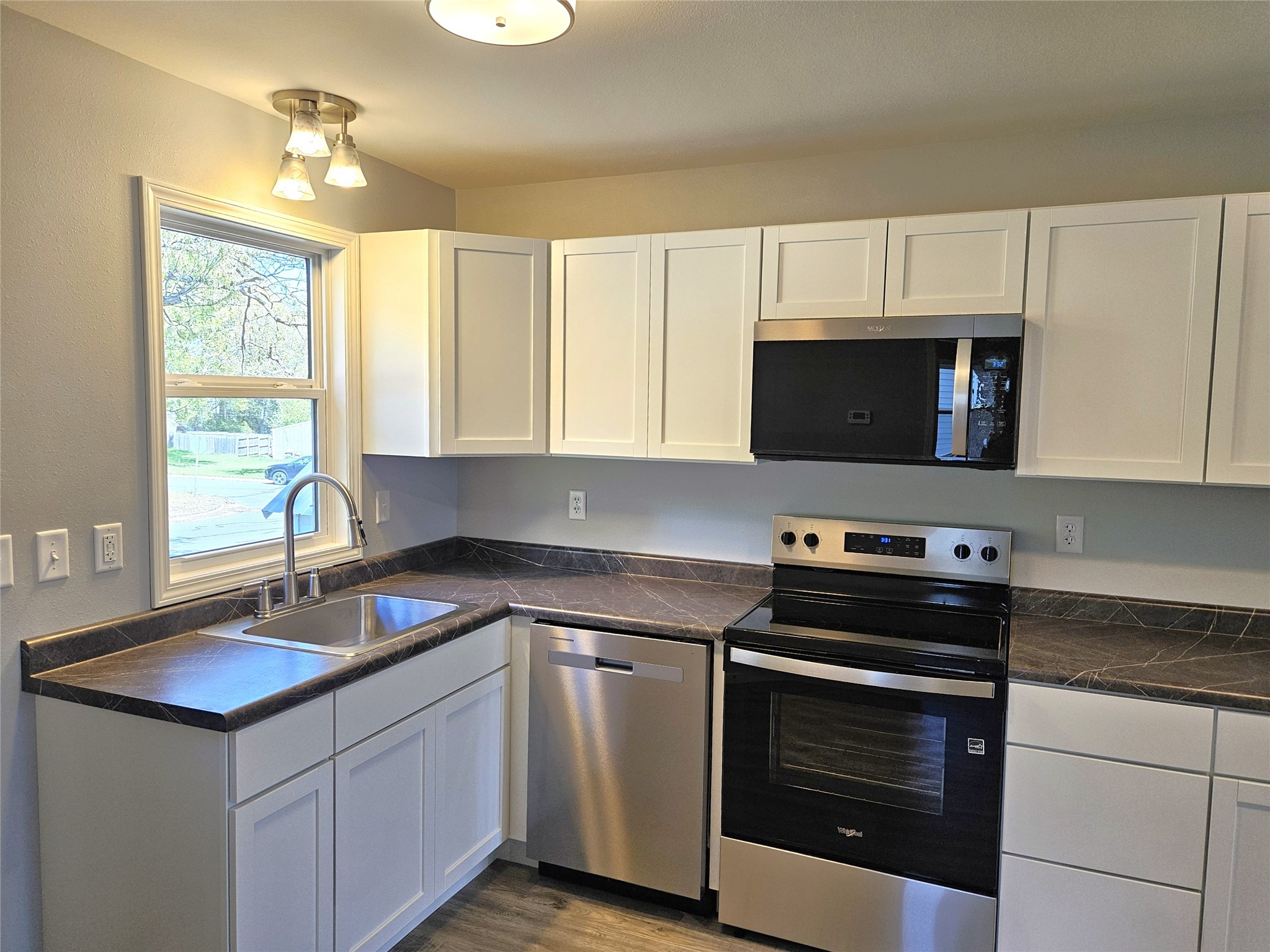 411 Poplar Street Spooner, WI 54801 - Photo 11 of 34