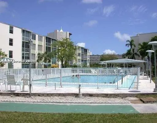 $1,700 | 1780 Northeast 191st Street, Unit 3002, Miami, FL 33179
