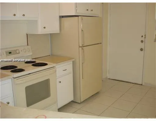 $1,700 | 1780 Northeast 191st Street, Unit 3002, Miami, FL 33179