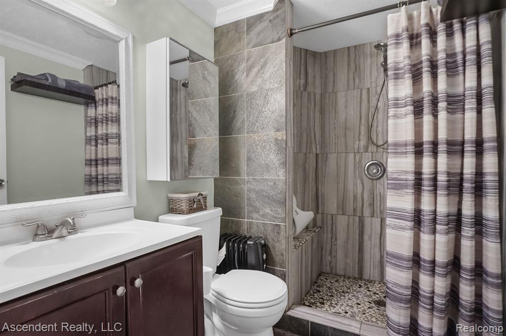 2789 Hickory Lawn Road Rochester Hills, MI 48307 - Photo 13 of 24