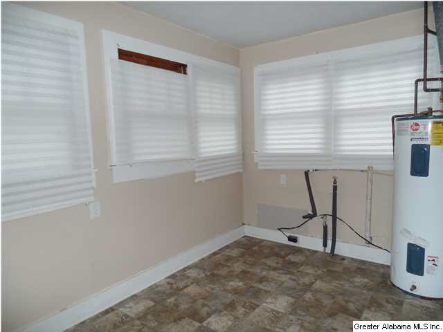 2909 Dowell Avenue Southwest Birmingham, AL 35211 - Photo 10 of 12